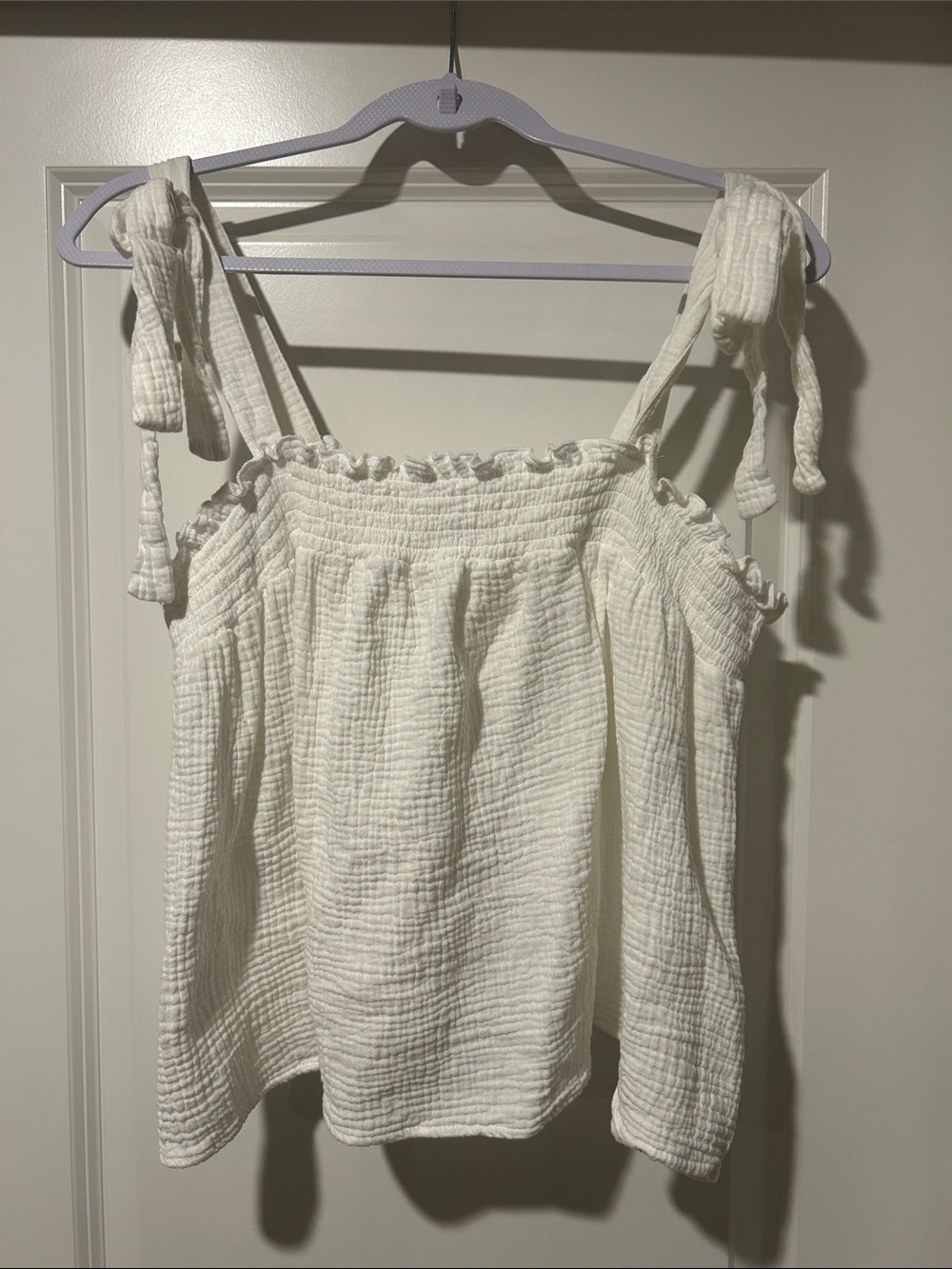 cupcakes & cashmere Ivory Gauze Tie-Strap Smocked Cami